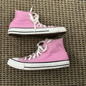 Pink converse